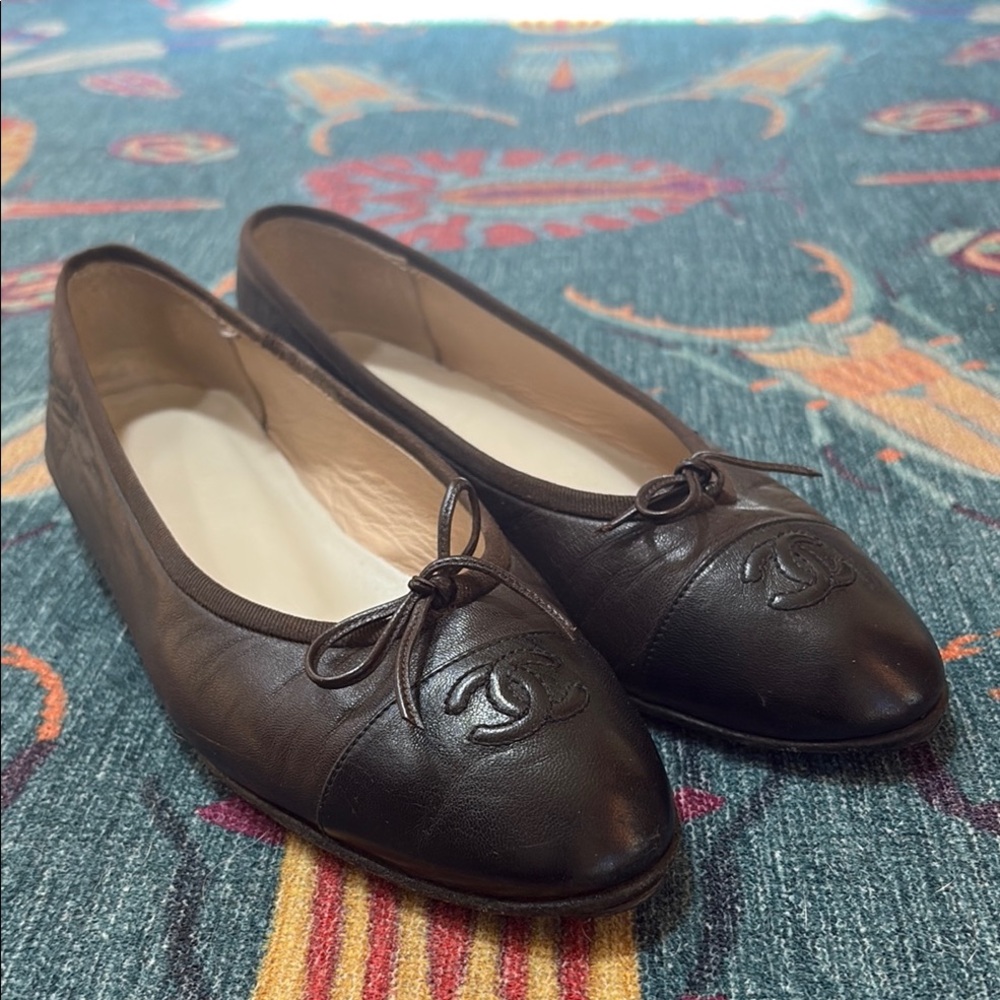 CHANEL Brown Leather Flats